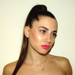 Lipstick Peachy